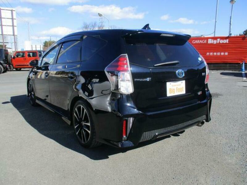 PRIUS ALPHA