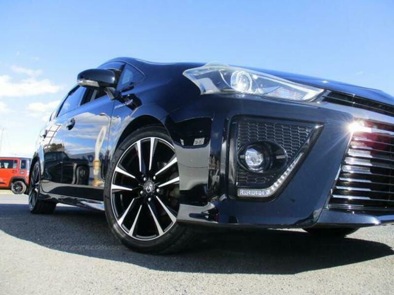 PRIUS ALPHA