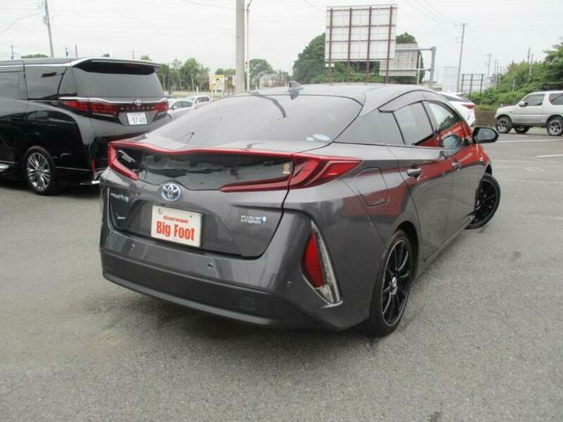 PRIUS PHV