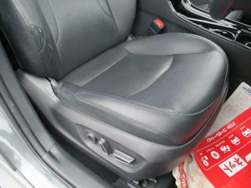 PRIUS PHV