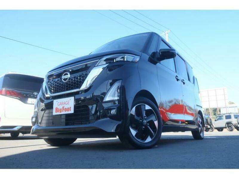 NISSAN ROOX