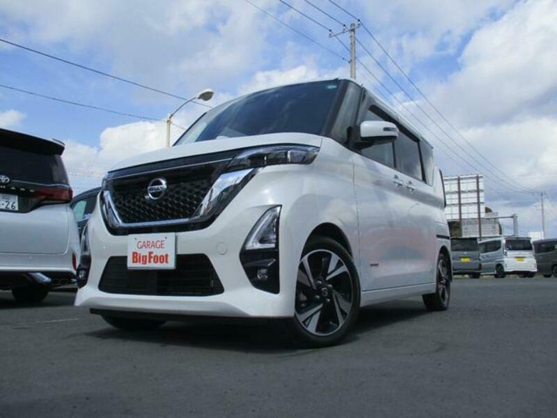 NISSAN ROOX