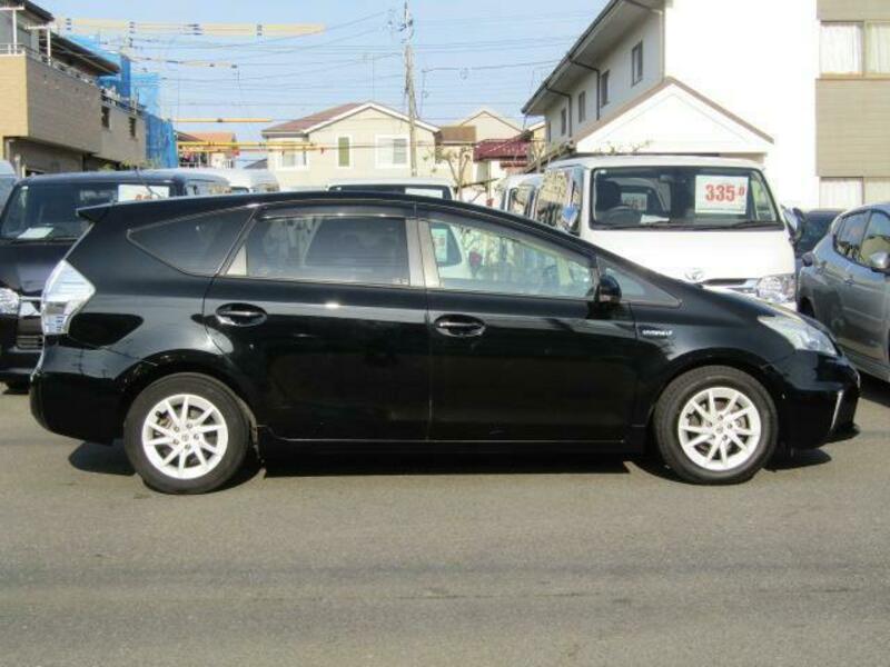 PRIUS ALPHA