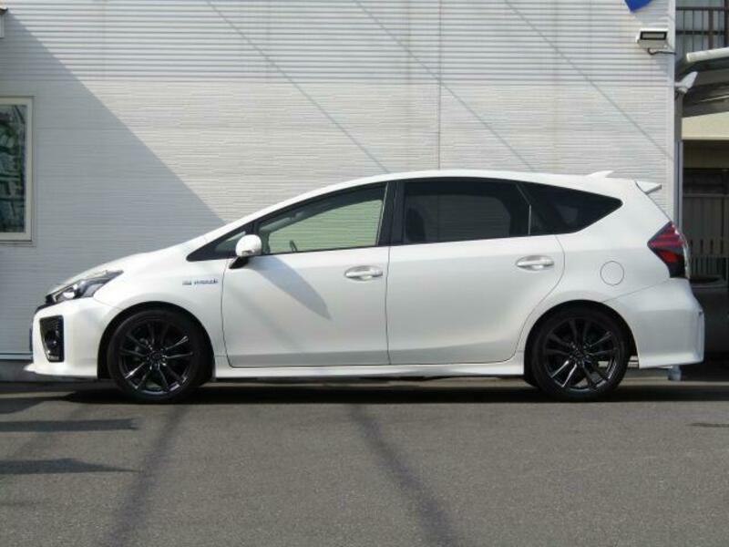 PRIUS ALPHA