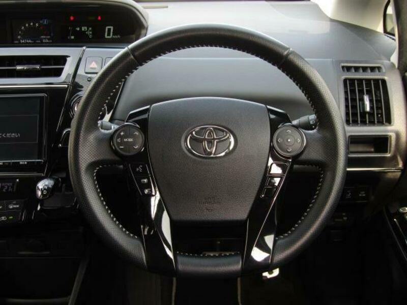 PRIUS ALPHA