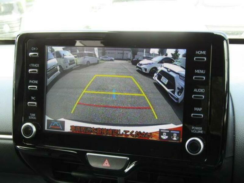 YARIS CROSS
