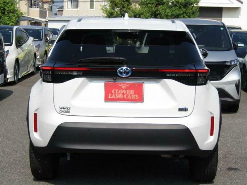 YARIS CROSS