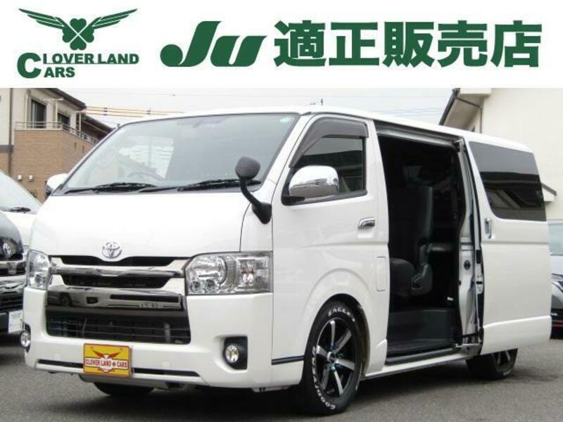 TOYOTA HIACE VAN