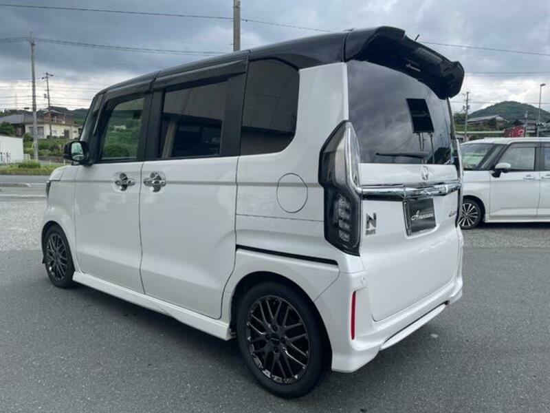 N BOX CUSTOM