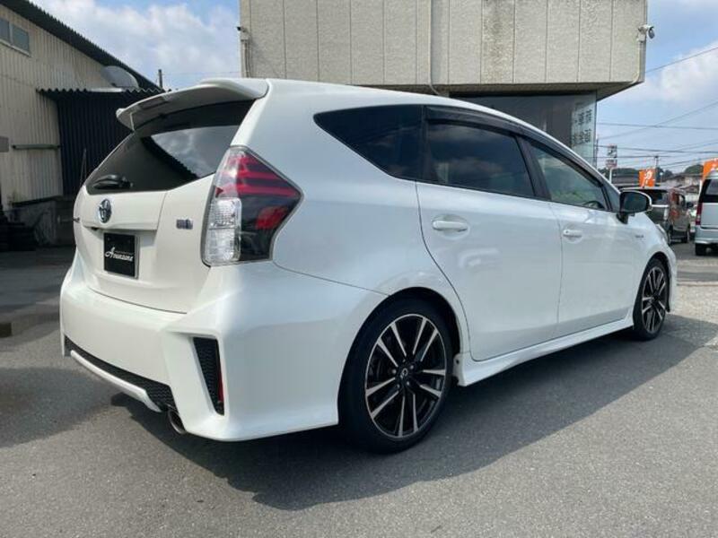 PRIUS ALPHA