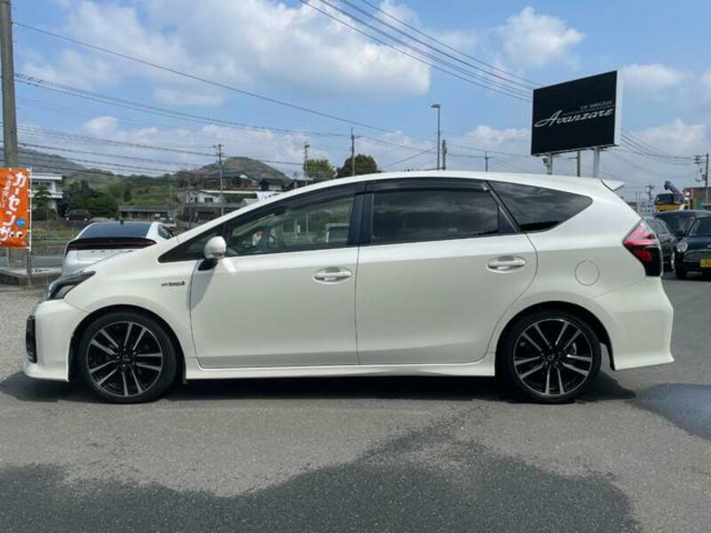 PRIUS ALPHA