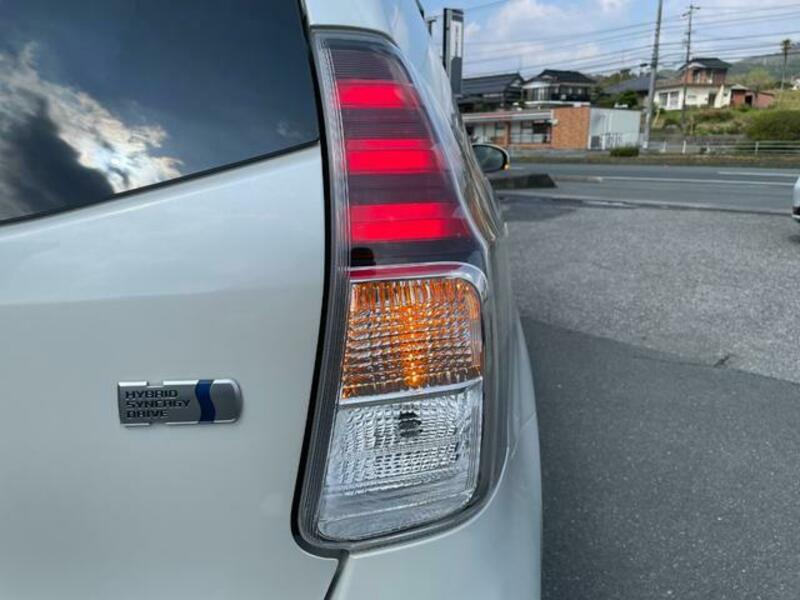 PRIUS ALPHA