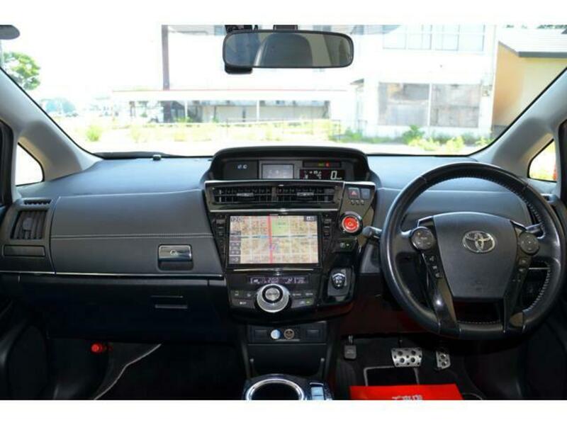PRIUS ALPHA
