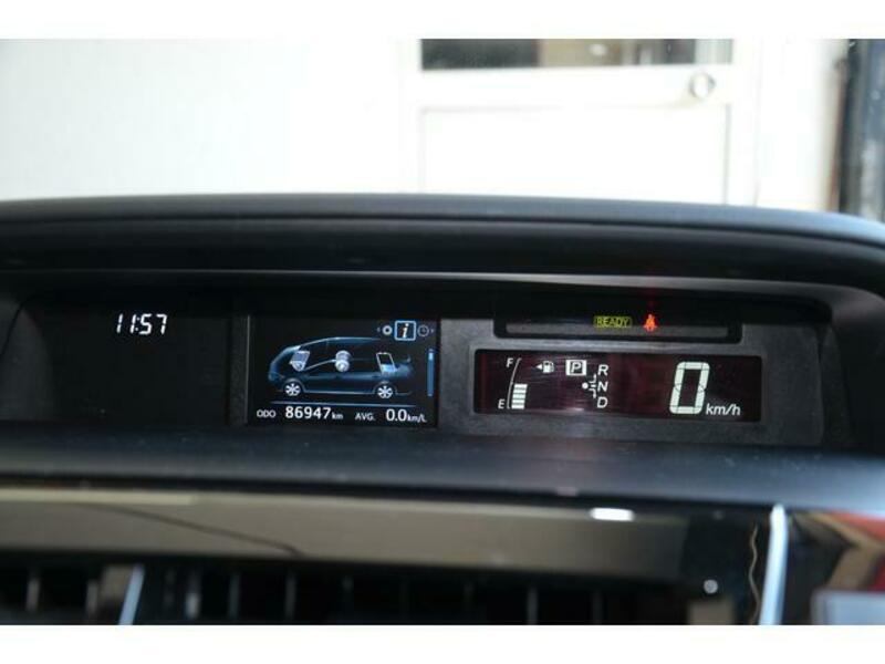 PRIUS ALPHA