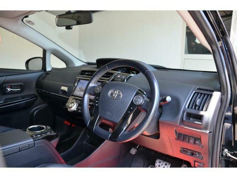 PRIUS ALPHA