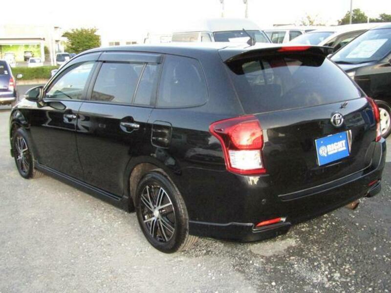 COROLLA FIELDER