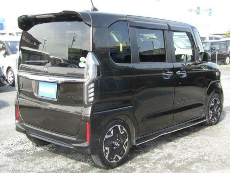 N BOX CUSTOM