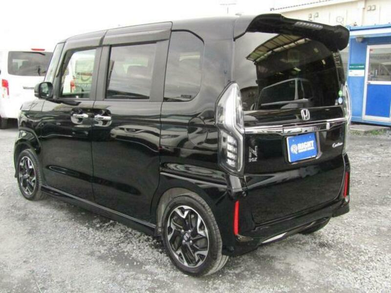 N BOX CUSTOM