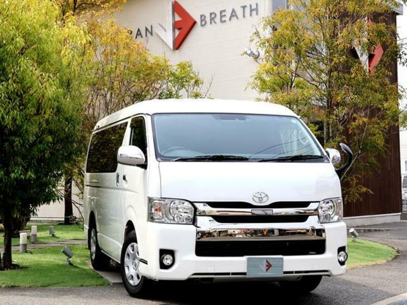 TOYOTA HIACE VAN