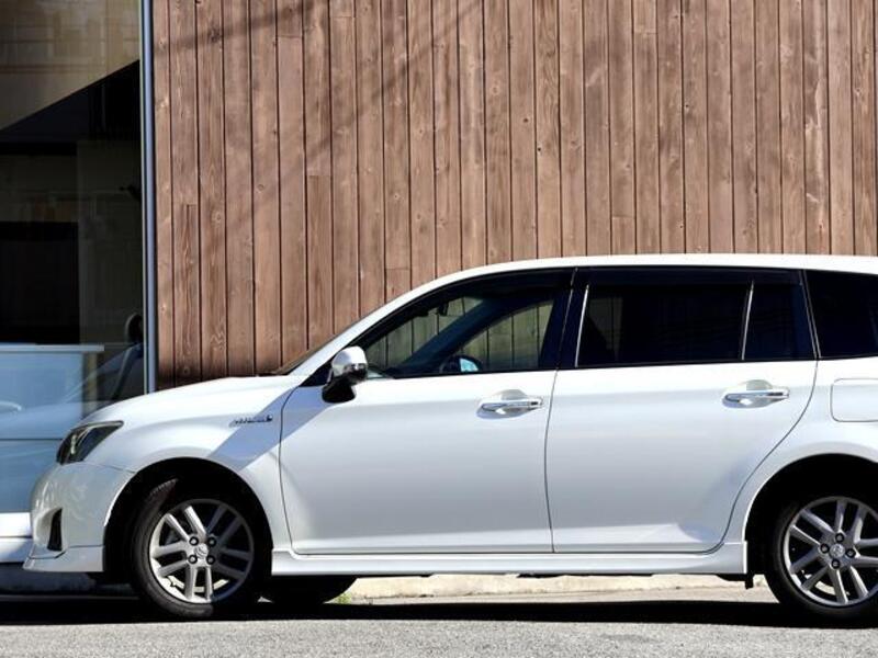 COROLLA FIELDER