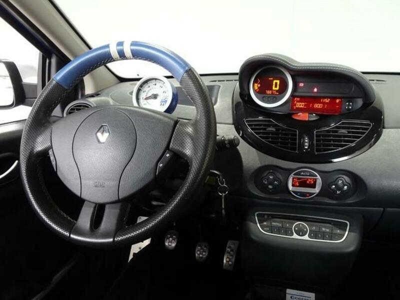 TWINGO
