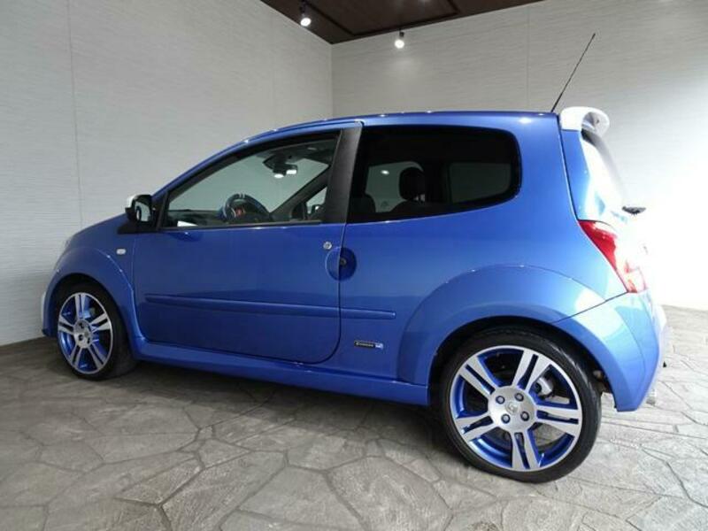 TWINGO