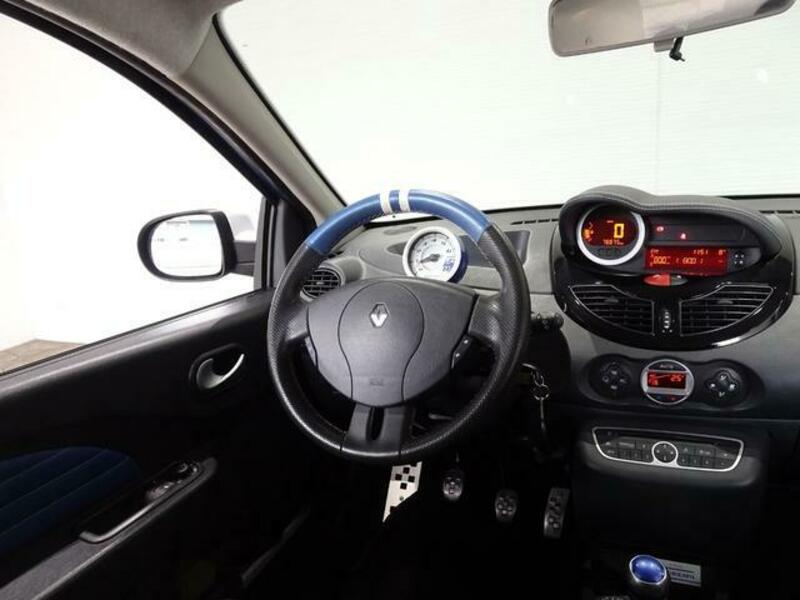 TWINGO