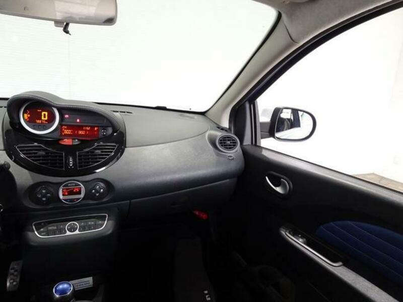 TWINGO