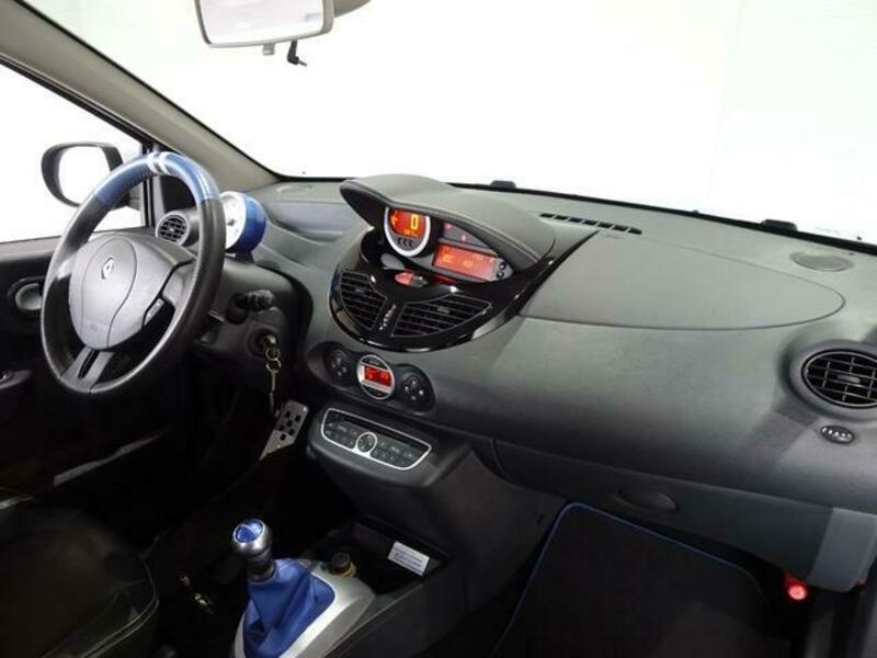 TWINGO