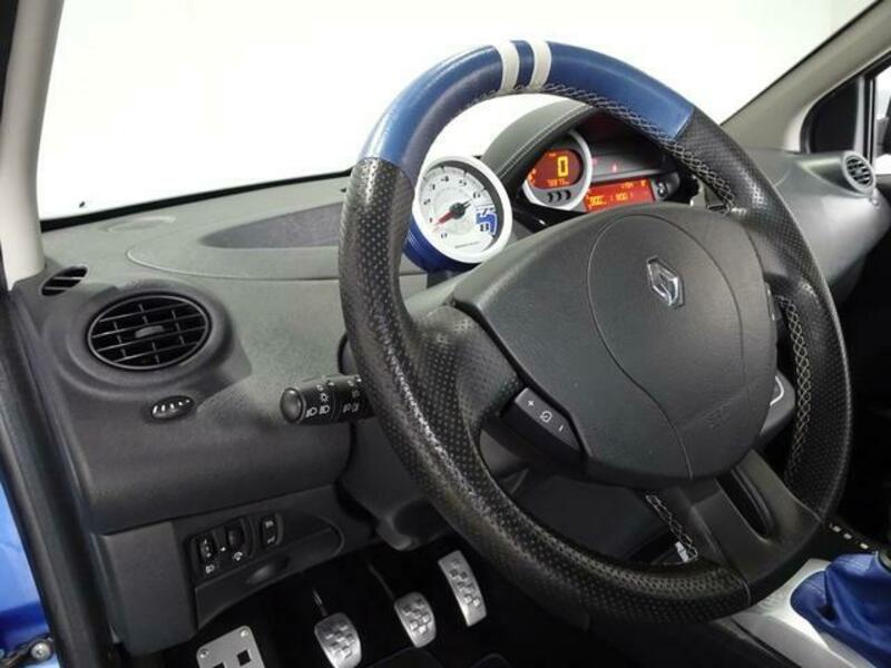 TWINGO