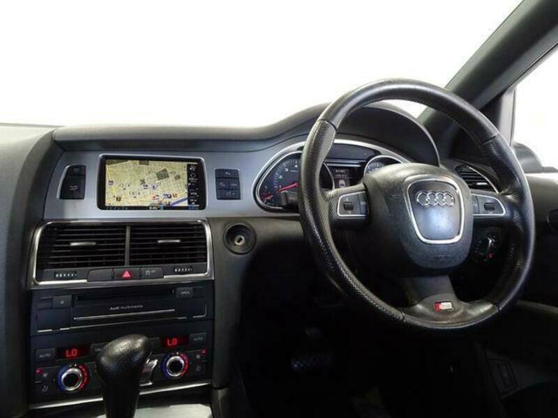 Q7