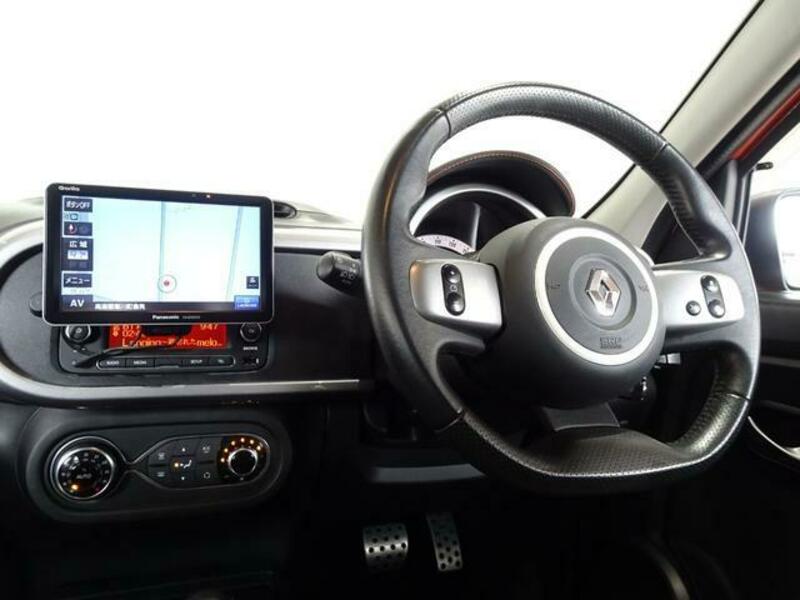 TWINGO