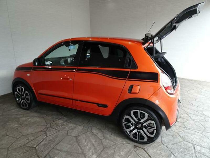 TWINGO