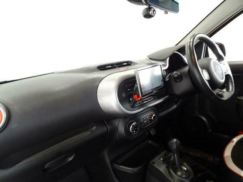 TWINGO