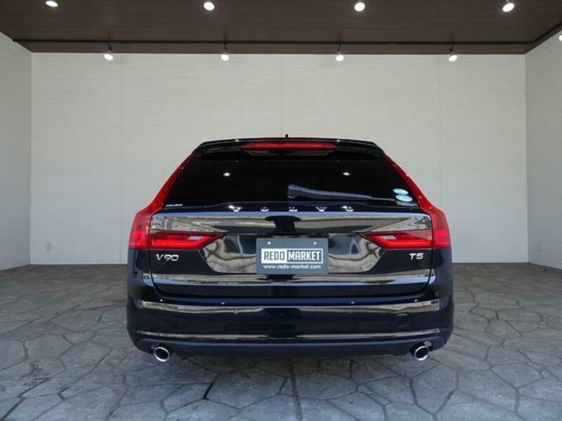 V90