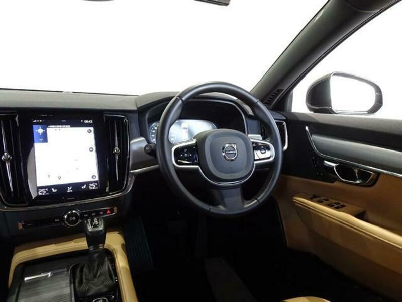 V90