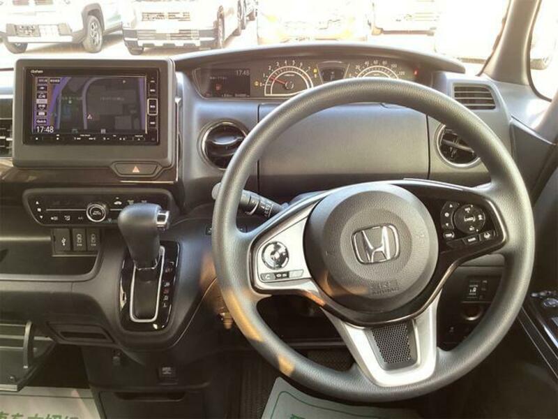 N BOX CUSTOM
