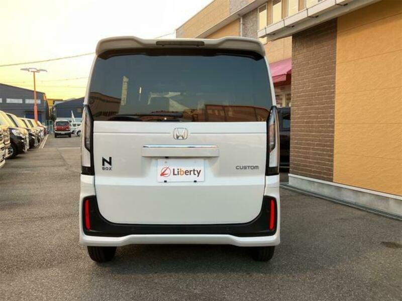 N BOX CUSTOM