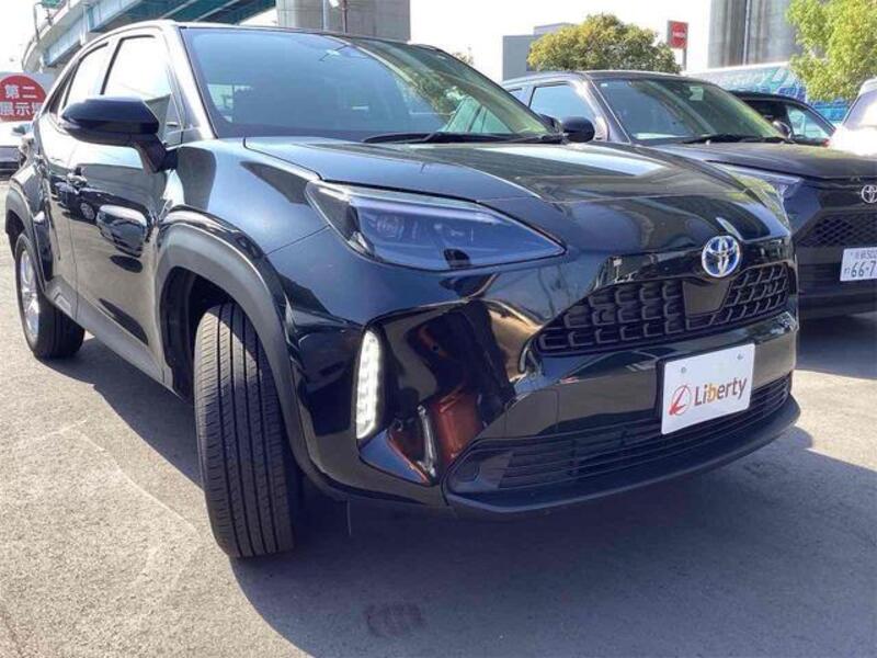 YARIS CROSS