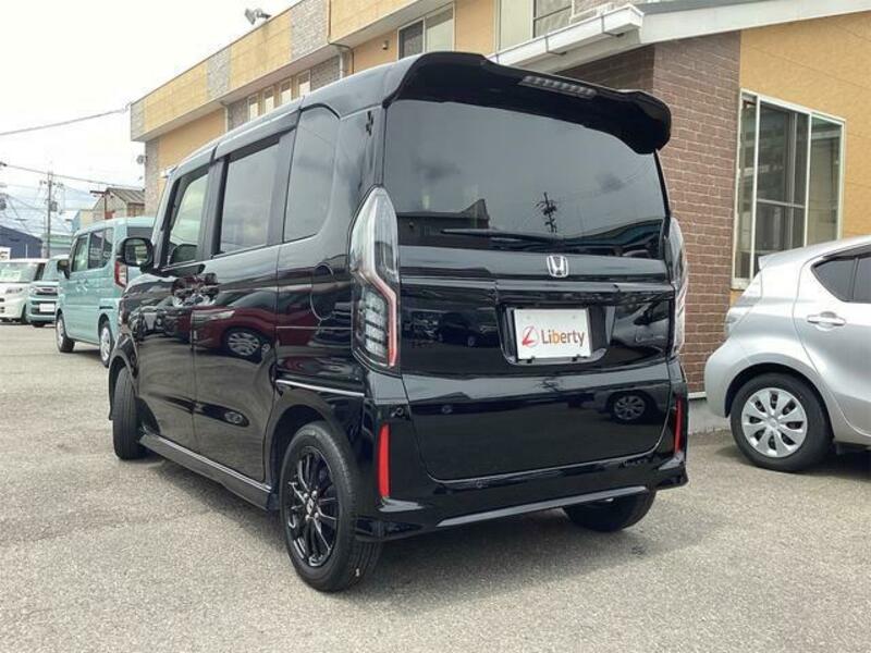 N BOX CUSTOM