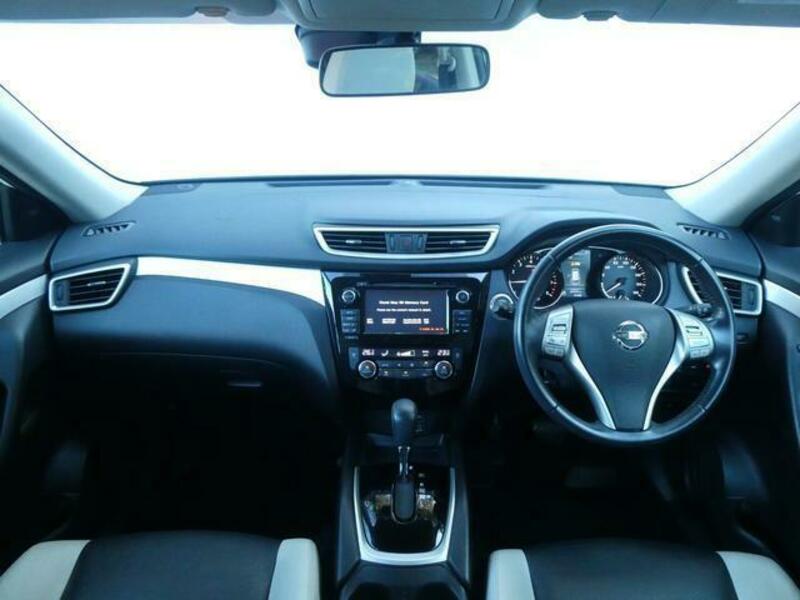 X-TRAIL