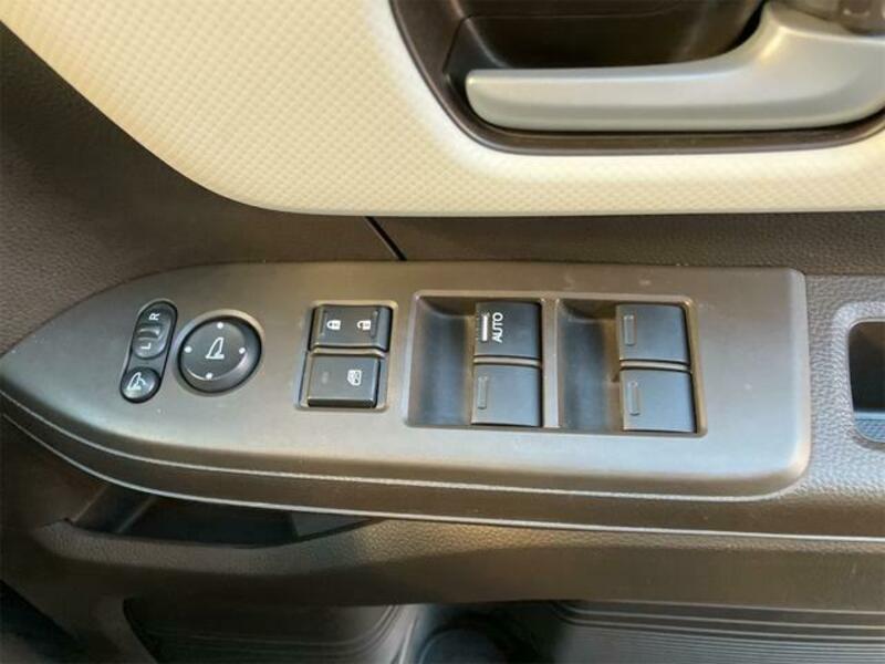 N BOX