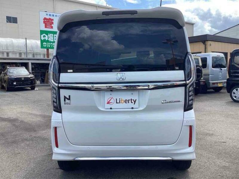 N BOX CUSTOM