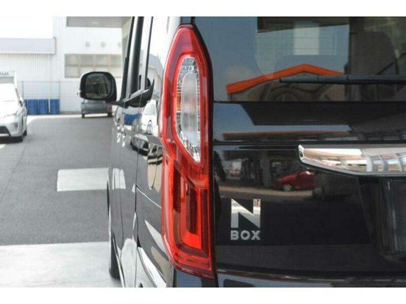 N BOX