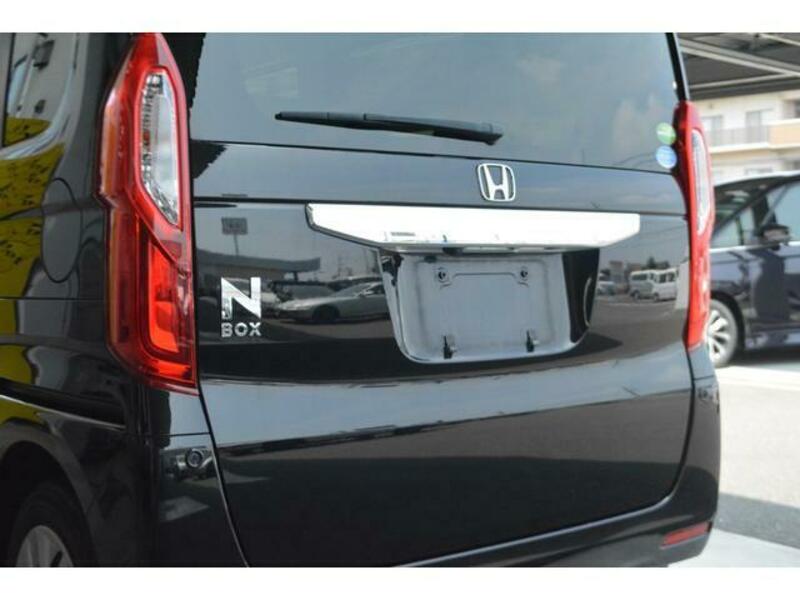 N BOX