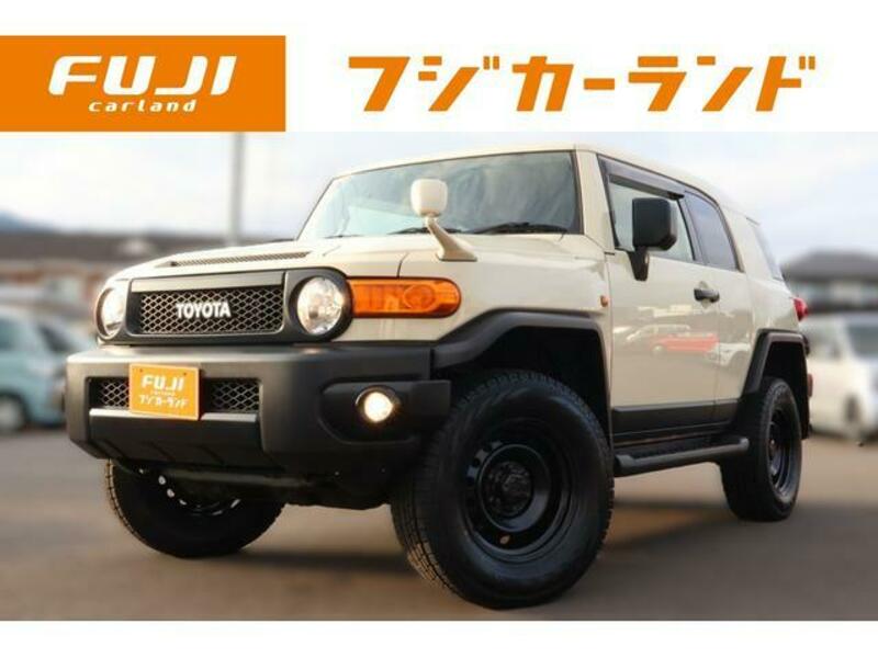 TOYOTA FJ CRUISER