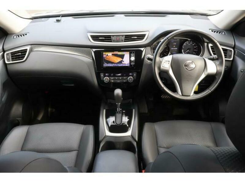 X-TRAIL