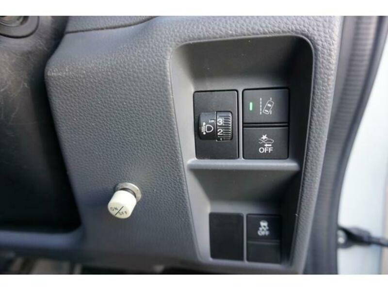N-VAN