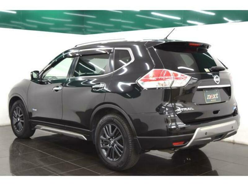 X-TRAIL