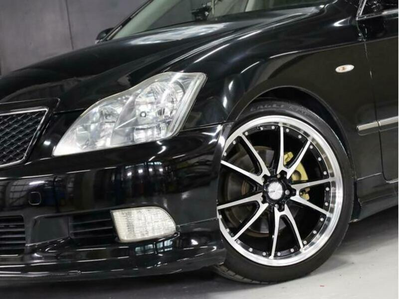CROWN